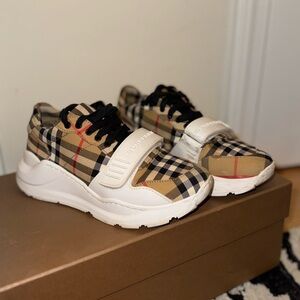Burberry Sneakers